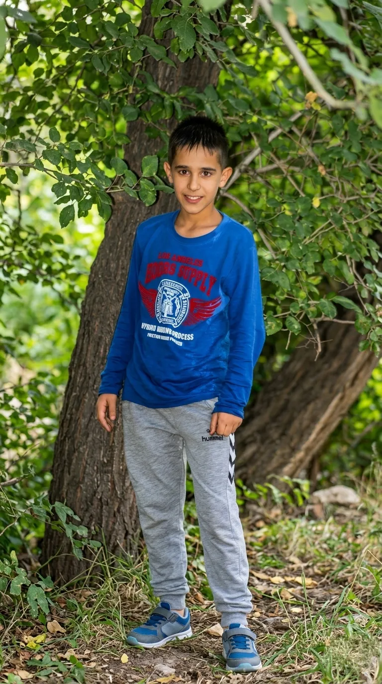 Bu fotoğrafın arkasındaki arkadaşlarımın şuanda nerelerde ne yaptıklardan bahsetmem kesinlikle bir kaç kitap çıkar ortaya .